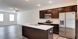 318 Bogle Street Gallery 6