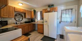 1234 Pine ST Fully Furnished Gallery 7