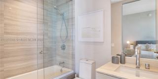 18975 E Collins Ave Gallery 30