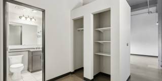 1627 on the Strip Gallery 20