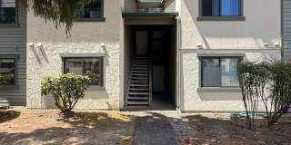Spacious 2-Bedroom Ground Floor Condo with Private Yard in Kirkland Spacious 2-Bedroom Ground Floor Condo with Private Yard in Kirkland Gallery 1