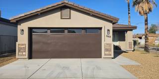 Beautiful 3 Bedroom Home in Bullhead City Gallery 1