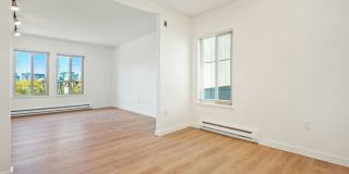 1202 E Pine Street Gallery 27