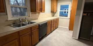 3bd Single Lee/Harvard Section 8 MOVE-IN SPECIAL FOR PERMANENT VOUCHERS 3bd Single Lee/Harvard Section 8 MOVE-IN SPECIAL FOR PERMANENT VOUCHERS Gallery 6