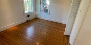 Great House in Oakland with a yard! 2 Beds, 1 Bath Gallery 45