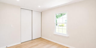 99 Oak Lane Gallery 28