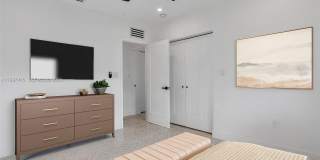 1751 NE 138 St Gallery 17