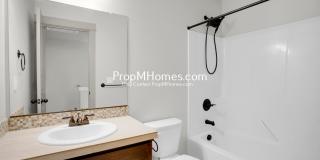 Gorgeous Four Bedroom Townhome in Orenco! DEPOSIT SPECIAL Gallery 18