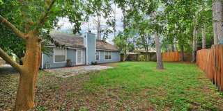 Welcome to this charming 3 bedroom, 2 bathroom home located in Jacksonville, FL Welcome to this charming 3 bedroom, 2 bathroom home located in Jacksonville, FL Gallery 28