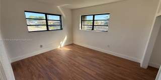 1430 NW 176th Ter Gallery 14