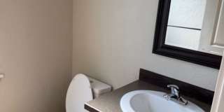 5 bed/ 4 Bath Townhome in Cheney Gallery 4