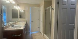 Beautiful spacious 3 bedroom, 2 bathroom condo in highly sought after Stonegate Park Guell Gallery 12