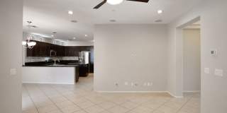 4 Bedroom, 3 Den West Side Home Gallery 7
