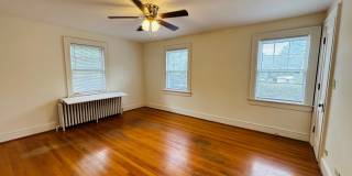 3 Bedroom 1.5 Duplex Gallery 18