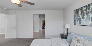 GORGEOUS TOWNHOME BUILT IN 2020 LOCATED IN A GATED COMMUNITY! Gallery 21
