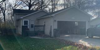 Charming Tri-level In Bristol - Lake George Gallery 1