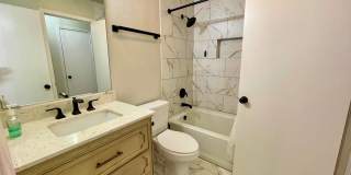 Renovated 2 Bedroom Duplex with Garage Near Airport and North Star Mall Gallery 11
