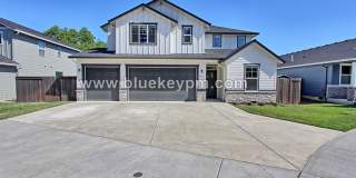 4 Bed, 3 Bath Home in Walnut Grove Near Andresen and 78th Street Gallery 1