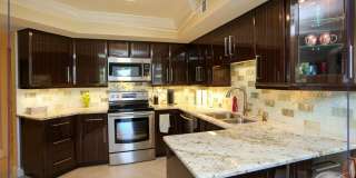 **PARK SHORE BEAUTY WALK TO VENETIAN VILLAGE ** ESPLANADE** NICE AMENITIES ** 2 BEDROOM CONDO ON THE BEACH ** Gallery 8