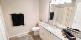 Avery Glen Luxury Apartments Gallery 12