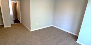 2402 Lakeview Avenue - 2 Gallery 16