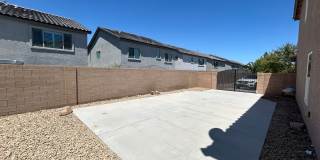 Fully Furnished 4 Bedroom 2.5 Home! Gallery 23