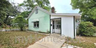 511 E La Rua St Gallery 1