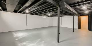 $2300 3 bed 2 bath bungalow Gallery 27