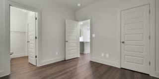 1 Bedroom home with Fenced Backyard! Gallery 15