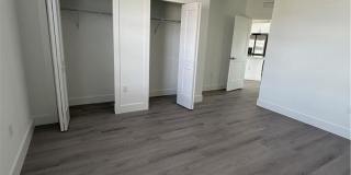 723 Ivan Avenue S unit: 723 Gallery 26