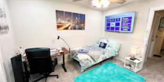 Room in 4 Bedroom Home at Arbor Vista Dr Gallery 17
