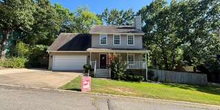 Beautiful 4BR Home with New LVP Flooring & Lawn Care Included Near The U of A! Gallery 3