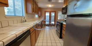 2 story, 3 bedroom, 2 1/2 bath house Gallery 8