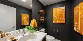Stunning 2 Bed 3 Bath Home in Queen Anne Gallery 15