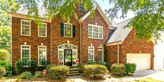 Huntersville! Luxury 5 Bedroom Home w/Bonus! NorthStone Golf Club! Gallery 1