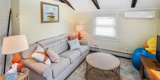 28 W Narragansett Avenue Gallery 30