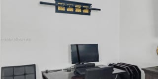 2270 NE 68th St Gallery 7