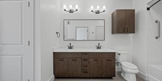 The Landing at Vinnin Square Gallery 19