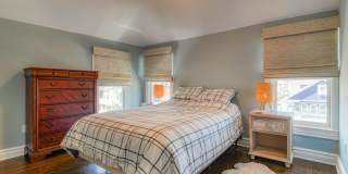 16 Abbott Avenue Gallery 35