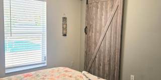 4855 Balfern Street Gallery 16