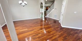 Spacious Two-Story Home with Hot Tub, Pool Table & Fenced Yard in Panther Creek Gallery 5