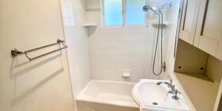 La Playa 1 bedroom, 1 bath Walking Distance to Bay & Point Loma Village Gallery 13