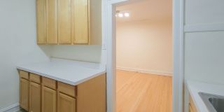 4500-06 N. Ashland / 1606-14 W. Sunnyside Gallery 31