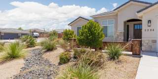 Custom 4 bedroom Single Story. Crimson Cliffs boundaries. Gallery 5