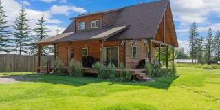 Luxury A-Frame Cabin in Columbia Falls — Near Glacier National Park Gallery 1