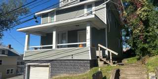 5 Bedroom Large House - Downtown- Available May 19, 2027 Gallery 1