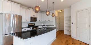 Amazing and peaceful 3/2.5 home in Austin! Amazing and peaceful 3/2.5 home in Austin! Gallery 6