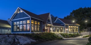 Halstead Beverly Townhomes Gallery 9