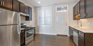 1946 West Nelson St. Apt. Gallery 7