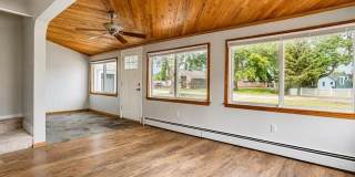 22464 Beach Street Gallery 10